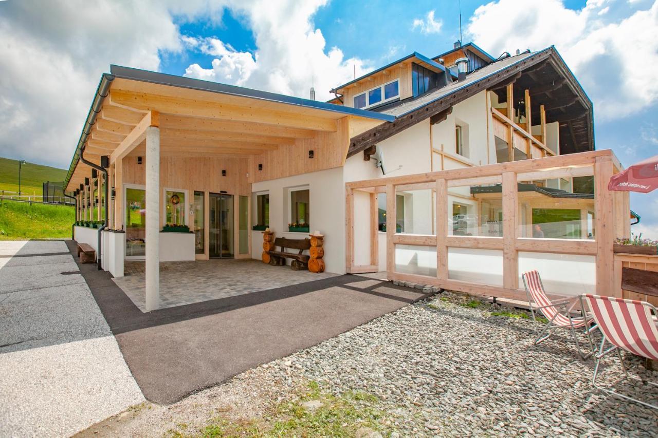 Kinderhotel Schneekonig Patergassen エクステリア 写真