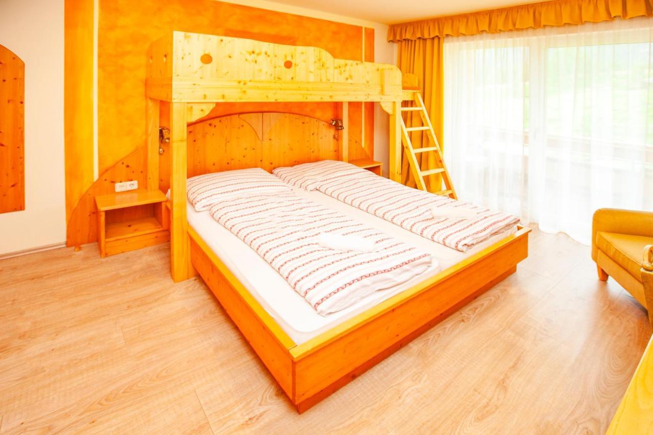 Kinderhotel Schneekonig Patergassen エクステリア 写真